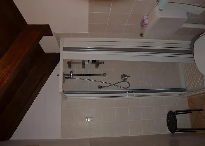 Sassi Ac Oda ve Kahvaltı 4*