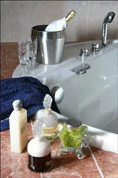 Sassi Ac Oda ve Kahvaltı 4*